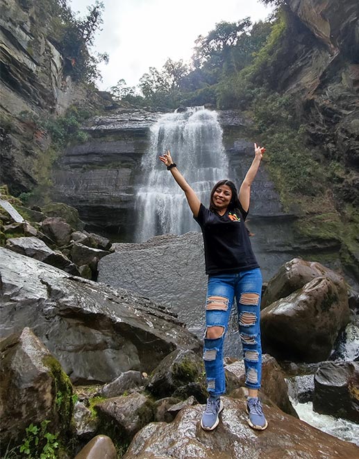 cascada-nemosten-sueva-cundinamarca-pasadia-wild-roads-turistas-colombia-3