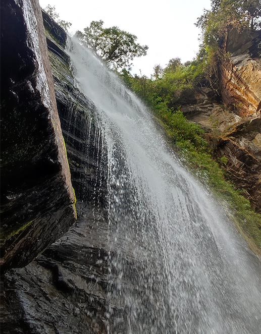cascada-nemosten-sueva-cundinamarca-pasadia-wild-roads-turistas-colombia-12